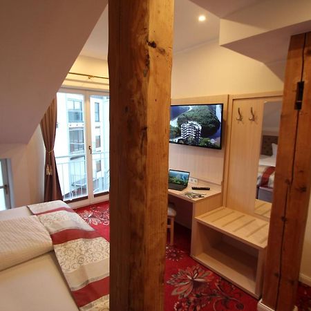 Hotel Stadtvilla Laux Мерциг Екстериор снимка