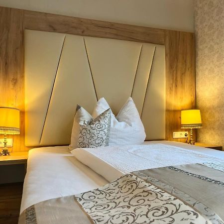 Hotel Stadtvilla Laux Мерциг Екстериор снимка
