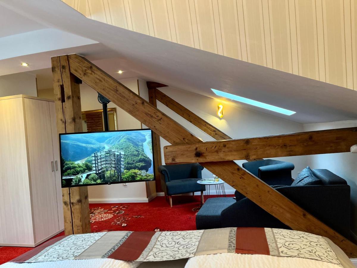 Hotel Stadtvilla Laux Мерциг Екстериор снимка