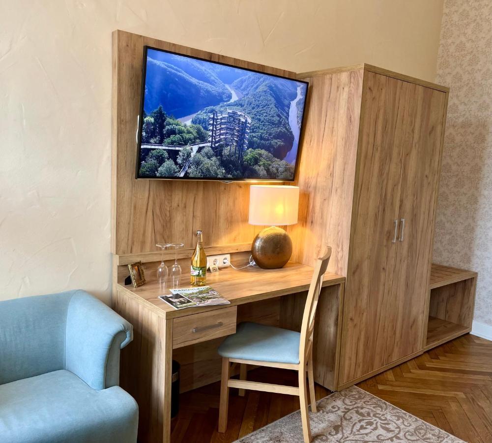 Hotel Stadtvilla Laux Мерциг Екстериор снимка