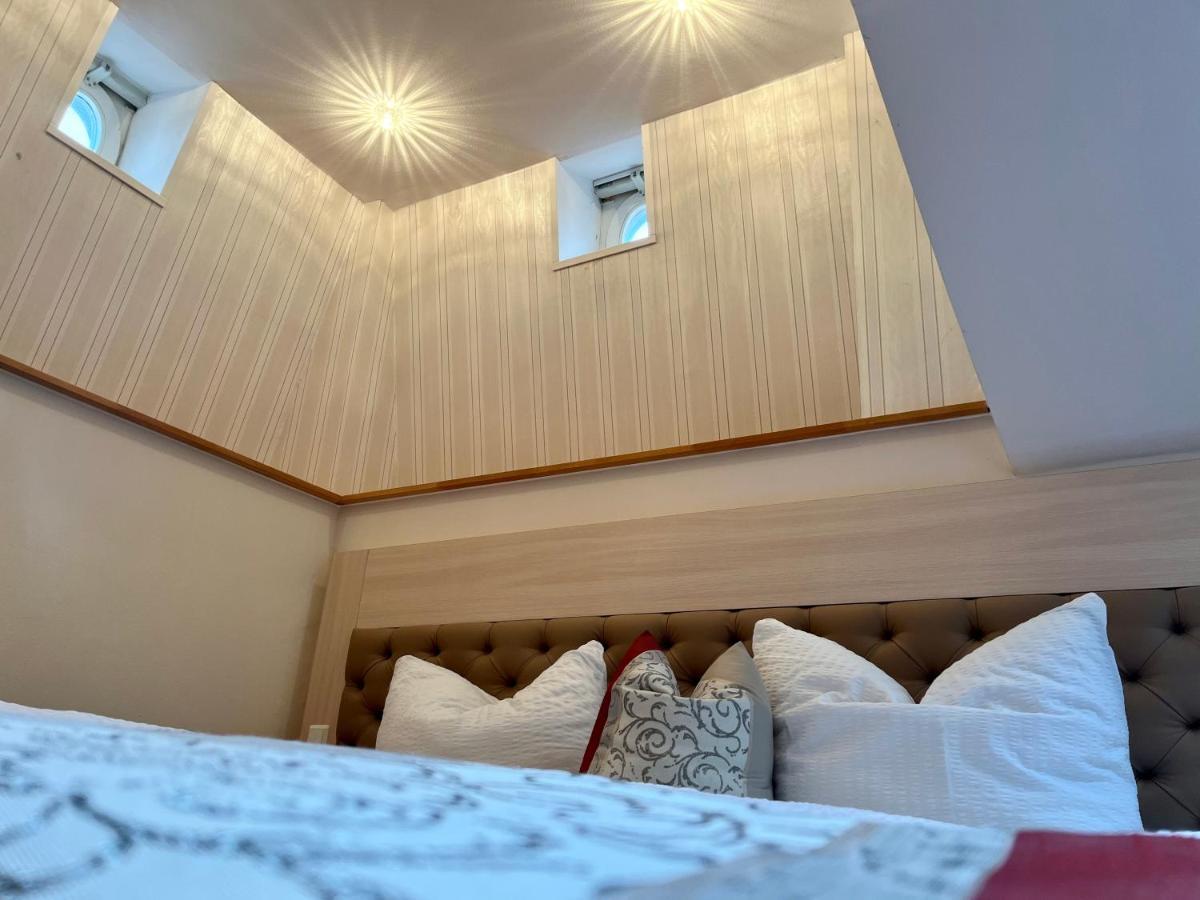 Hotel Stadtvilla Laux Мерциг Екстериор снимка