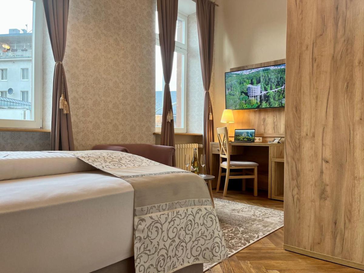 Hotel Stadtvilla Laux Мерциг Екстериор снимка