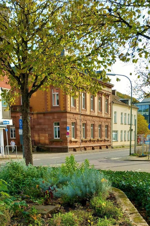Hotel Stadtvilla Laux Мерциг Екстериор снимка