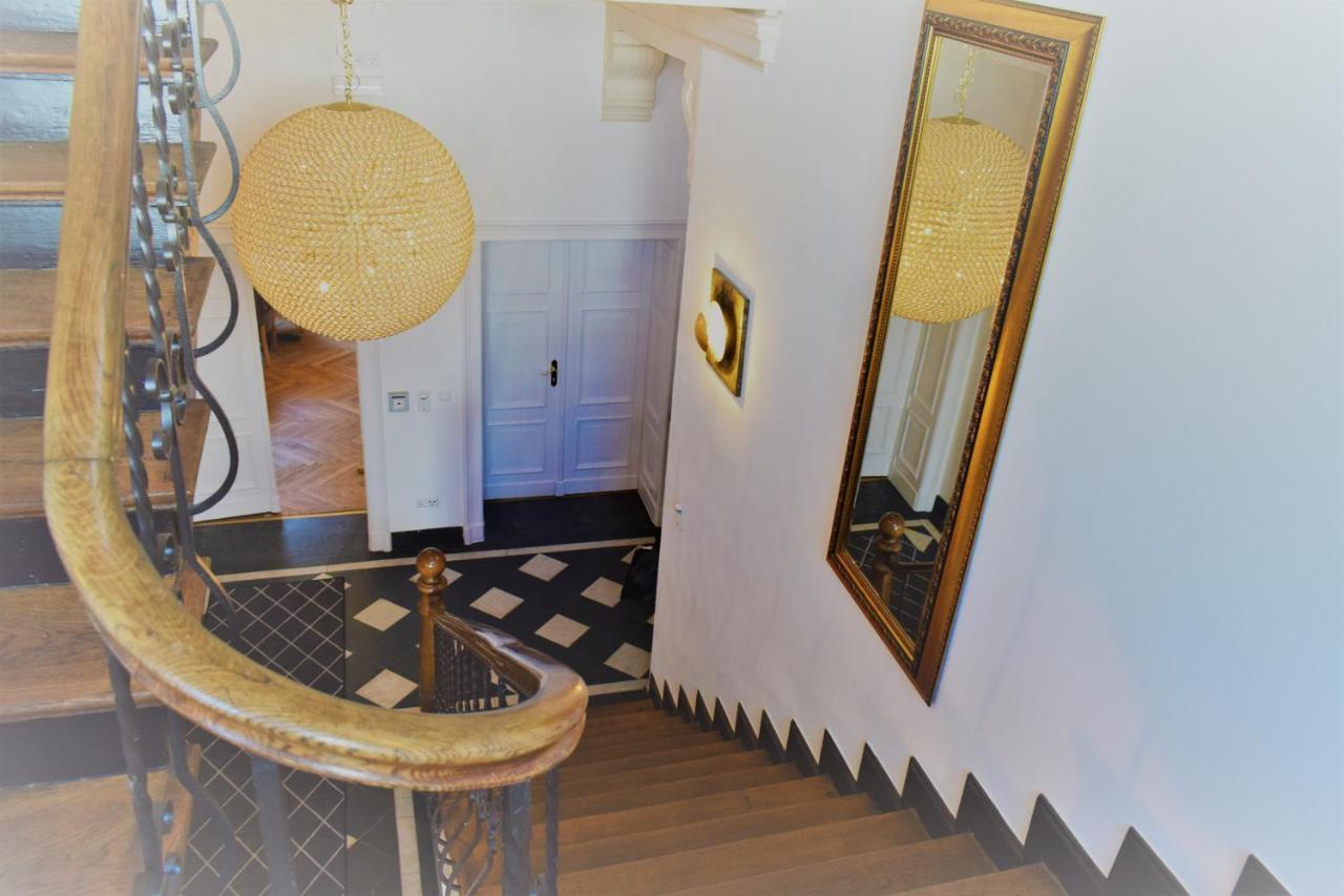 Hotel Stadtvilla Laux Мерциг Екстериор снимка